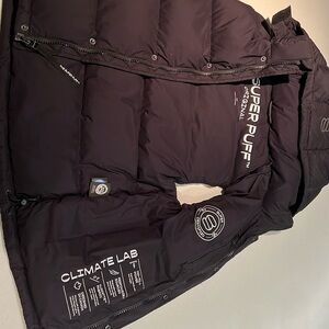 Like New - The SuperPuff vest - Medium- Black